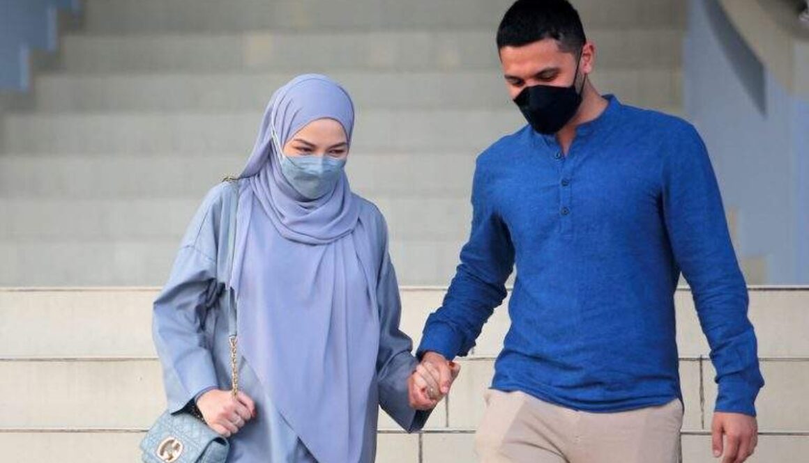 Neelofa-mahkamah-bernama-768x480